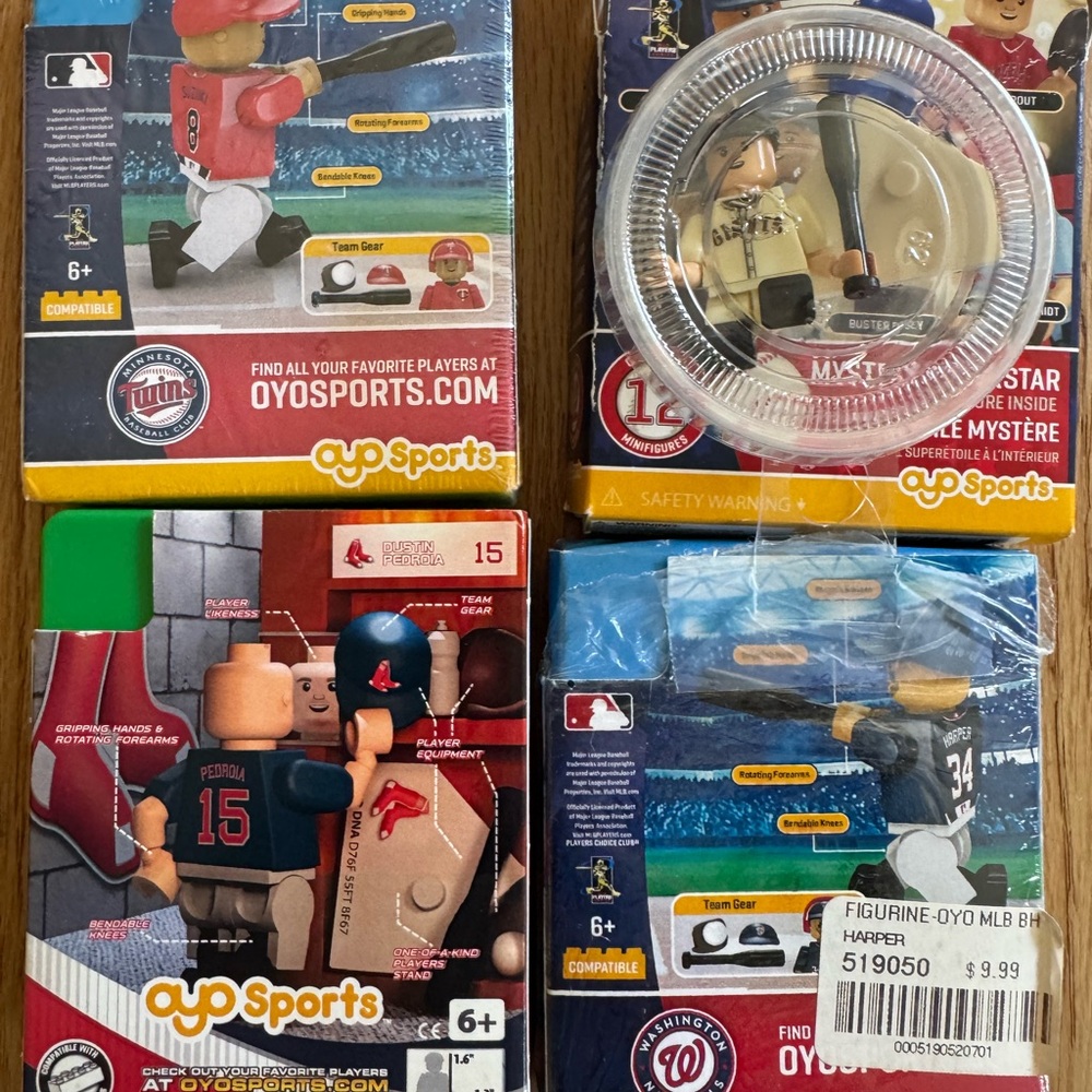 MLB Minifigure Set - 4 players Bryce Harper, Suzuki, Pedroia & Posey - Picture 3 of 3